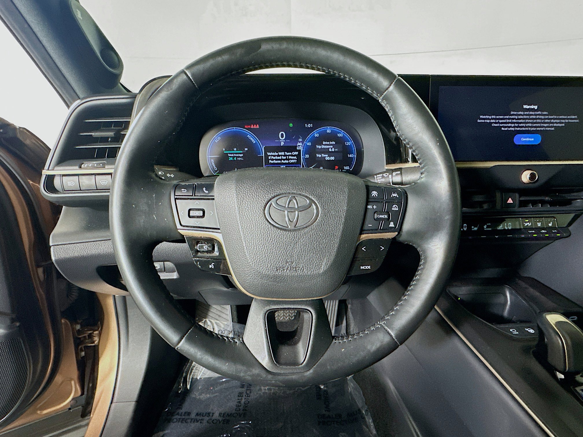 Used 2023 Toyota Crown Platinum AWD/4WD image 15