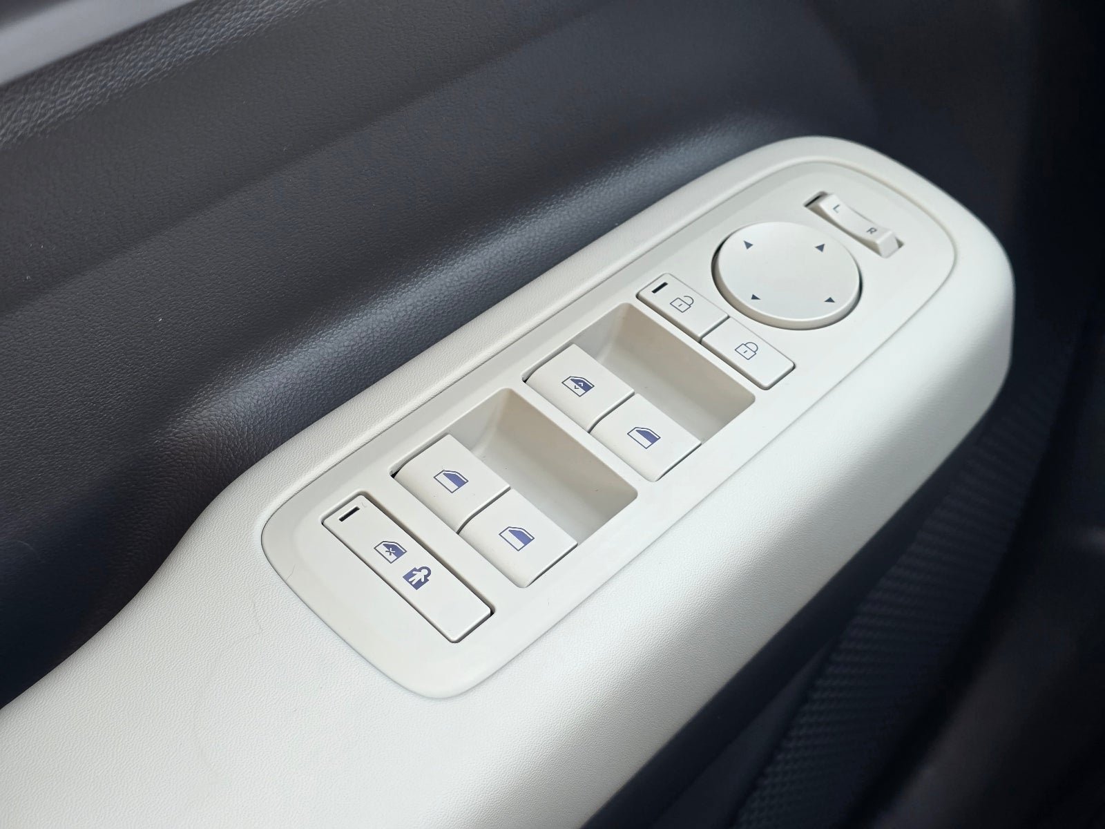 New 2026 Hyundai Santa Fe SE AWD/4WD image 23
