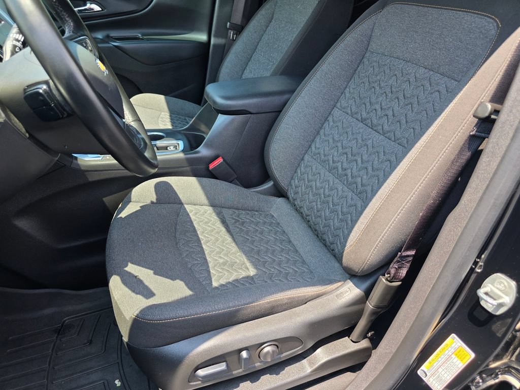 Used 2023 Chevrolet Equinox LT FWD image 16