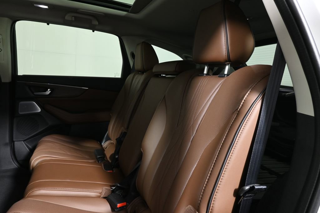 Used 2026 Acura MDX w/ Advance Package image 4