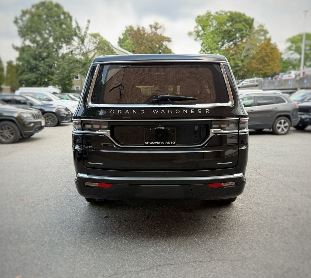 Used 2022 Jeep Grand Wagoneer Series III AWD/4WD image 8