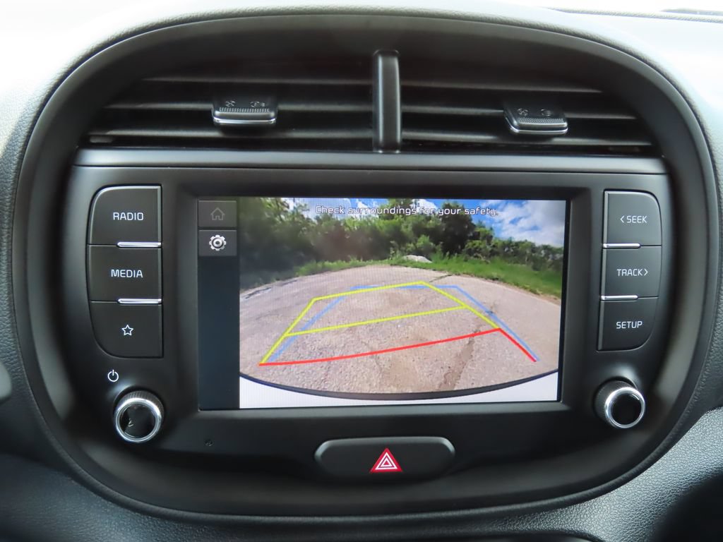 Certified 2025 Kia Soul LX w/ LX Technology Package FWD image 6