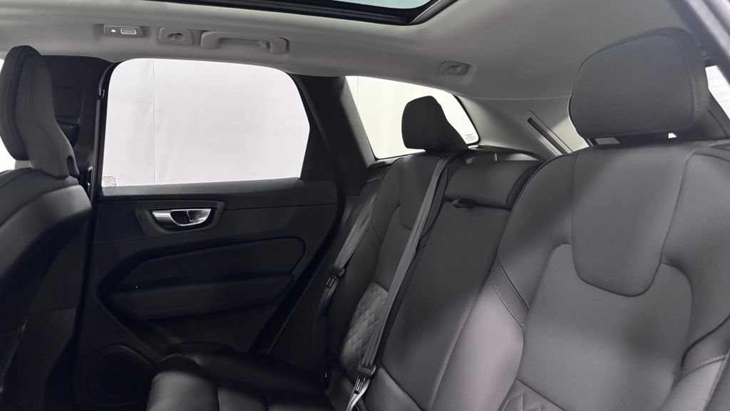Certified 2026 Volvo XC60 B5 Plus AWD/4WD image 22