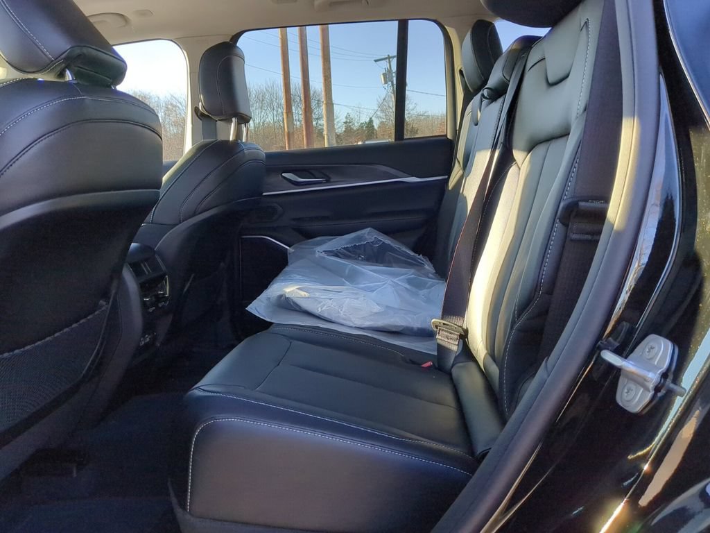 Used 2022 Jeep Grand Cherokee Limited 4xe AWD/4WD image 23