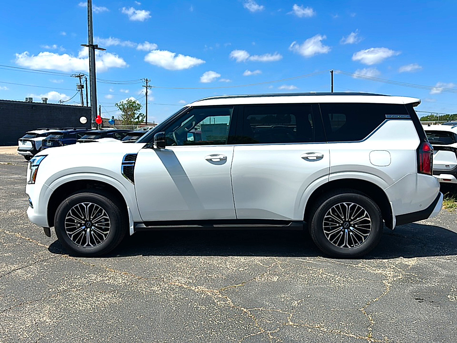 New 2026 Nissan Armada SL w/ Captain's Chari Seat Package image 5