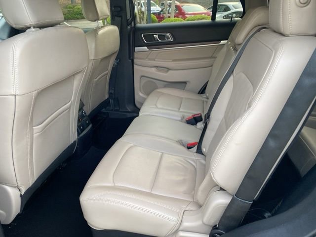 Used 2018 Ford Explorer Limited w/ Equipment Group 301A FWD image 19
