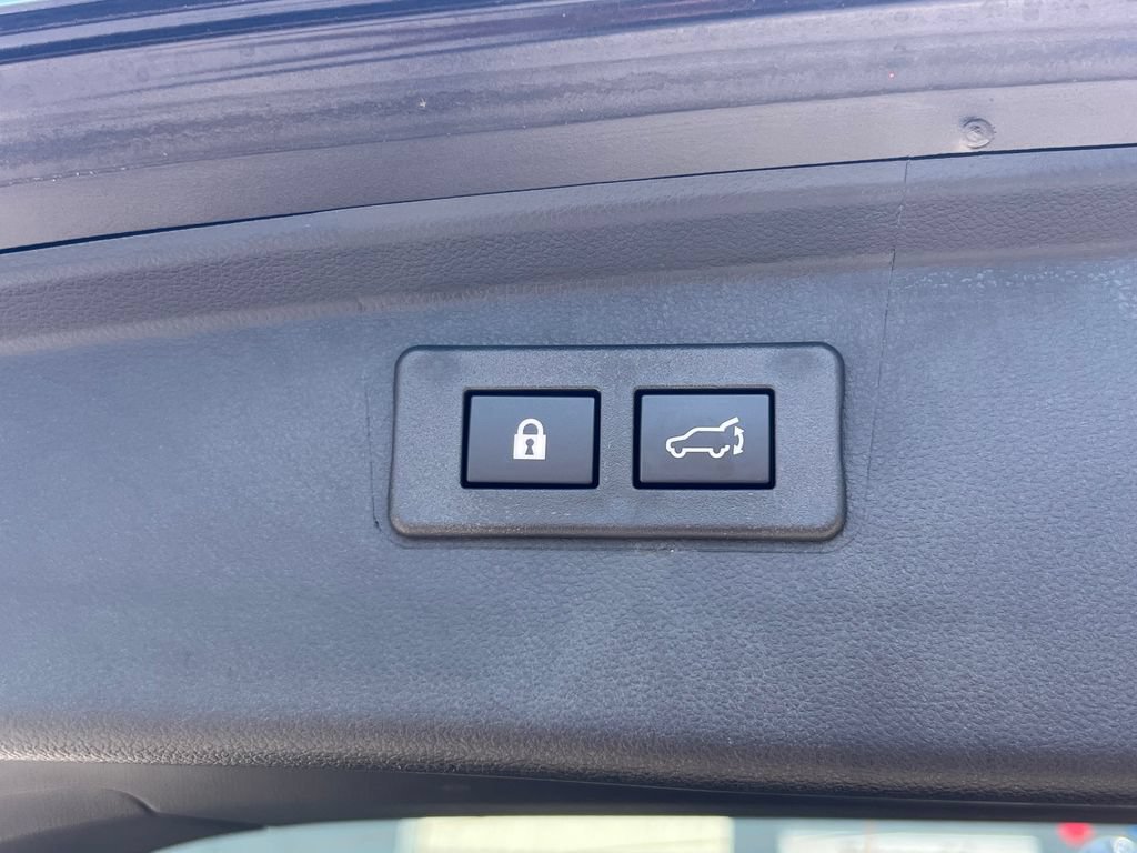 Used 2025 Subaru Outback Wilderness AWD/4WD image 17