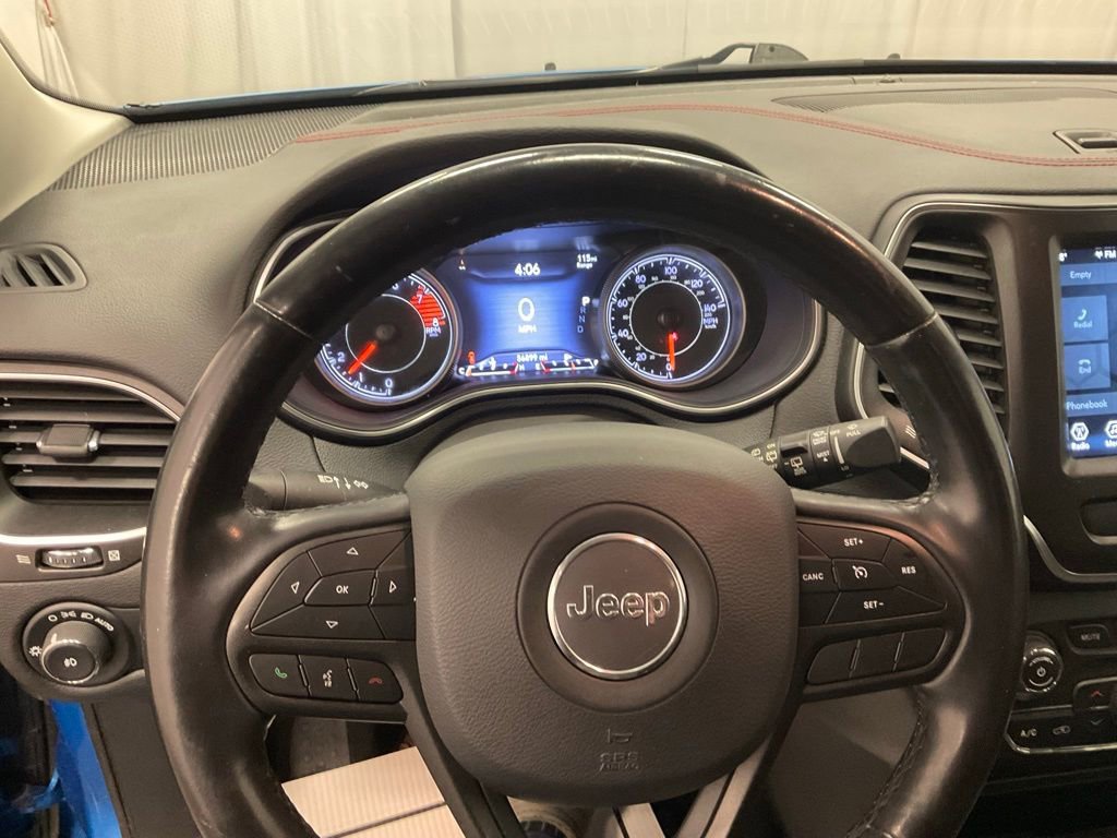 Used 2019 Jeep Cherokee Trailhawk w/ Cold Weather Group image 13