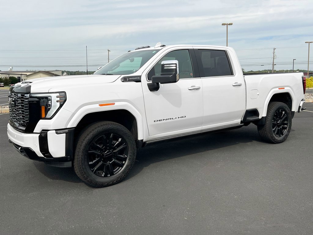 Used 2025 GMC Sierra 3500 Denali Ultimate image 16