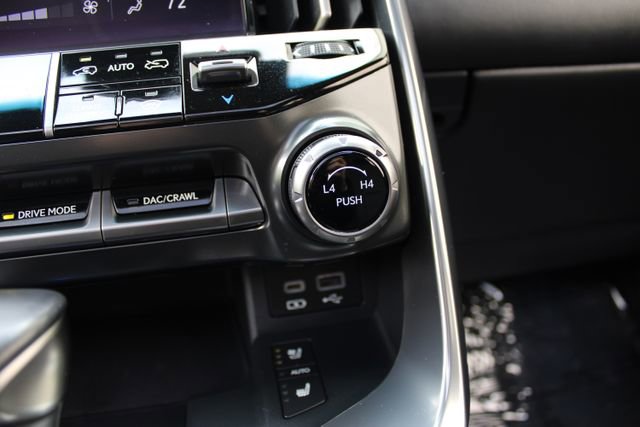 Used 2024 Lexus LX 600 4WD w/ Appearance Package image 24