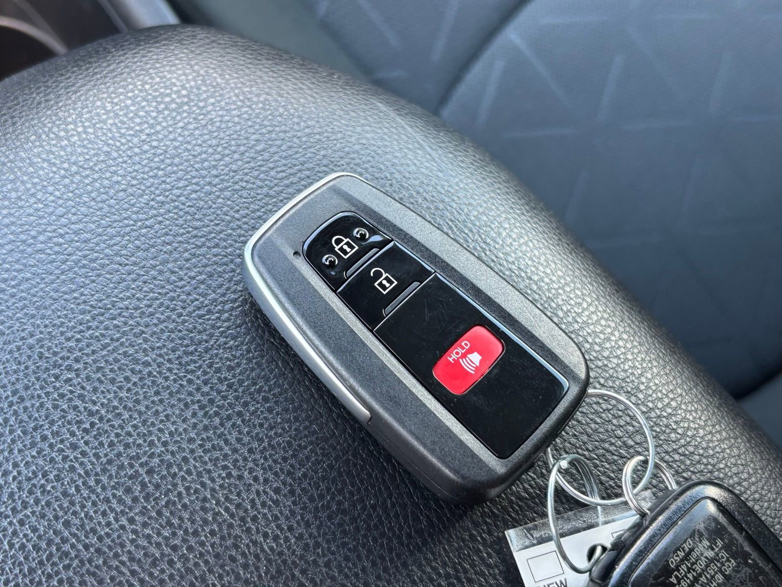 Used 2022 Toyota RAV4 XLE image 27