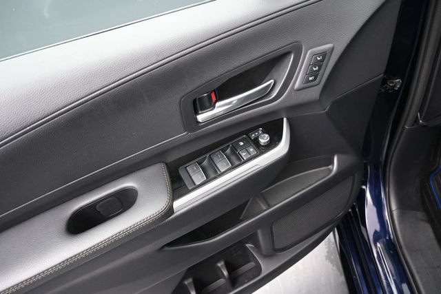 Certified 2025 Toyota Sienna Platinum AWD/4WD image 31