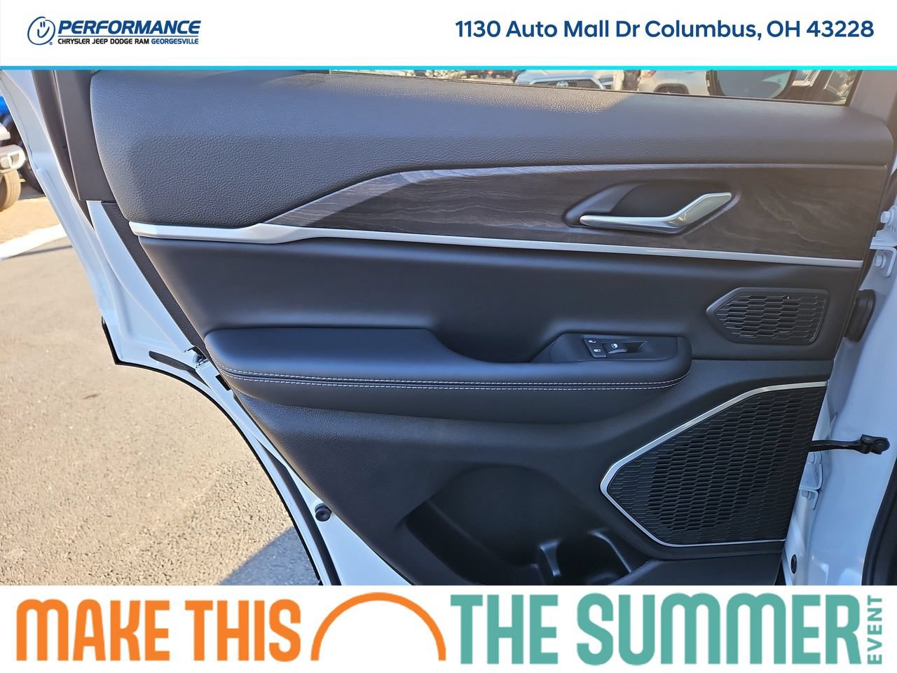 New 2026 Jeep Grand Cherokee Limited w/ Limited Altitude Package AWD/4WD image 14