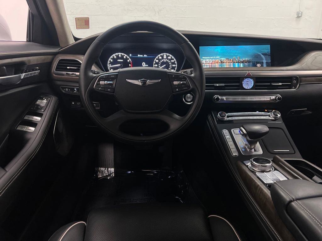 Used 2021 Genesis G90 3.3T Premium RWD image 15