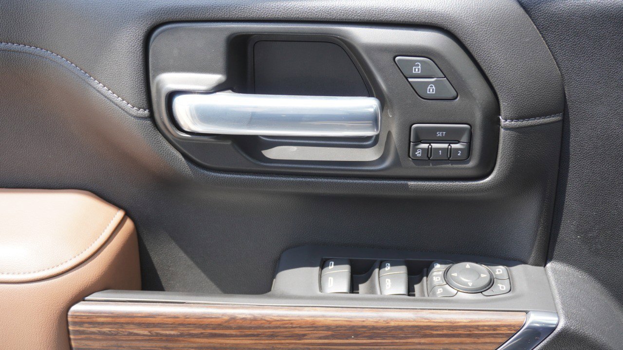 Used 2021 Chevrolet Silverado 2500 High Country w/ Z71 Off-Road Package image 23