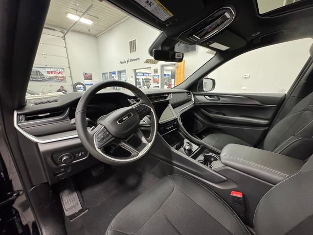 New 2026 Jeep Grand Cherokee Laredo X image 30