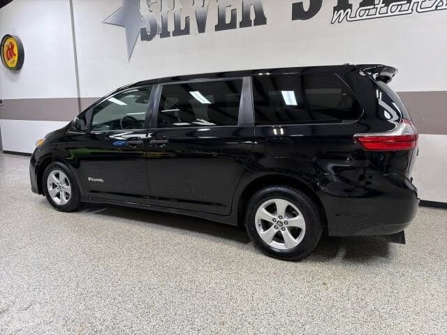 Used 2020 Toyota Sienna L FWD image 6