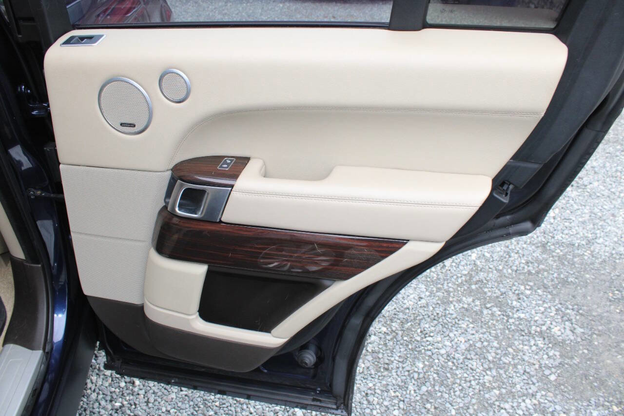 Used 2016 Land Rover Range Rover HSE image 25