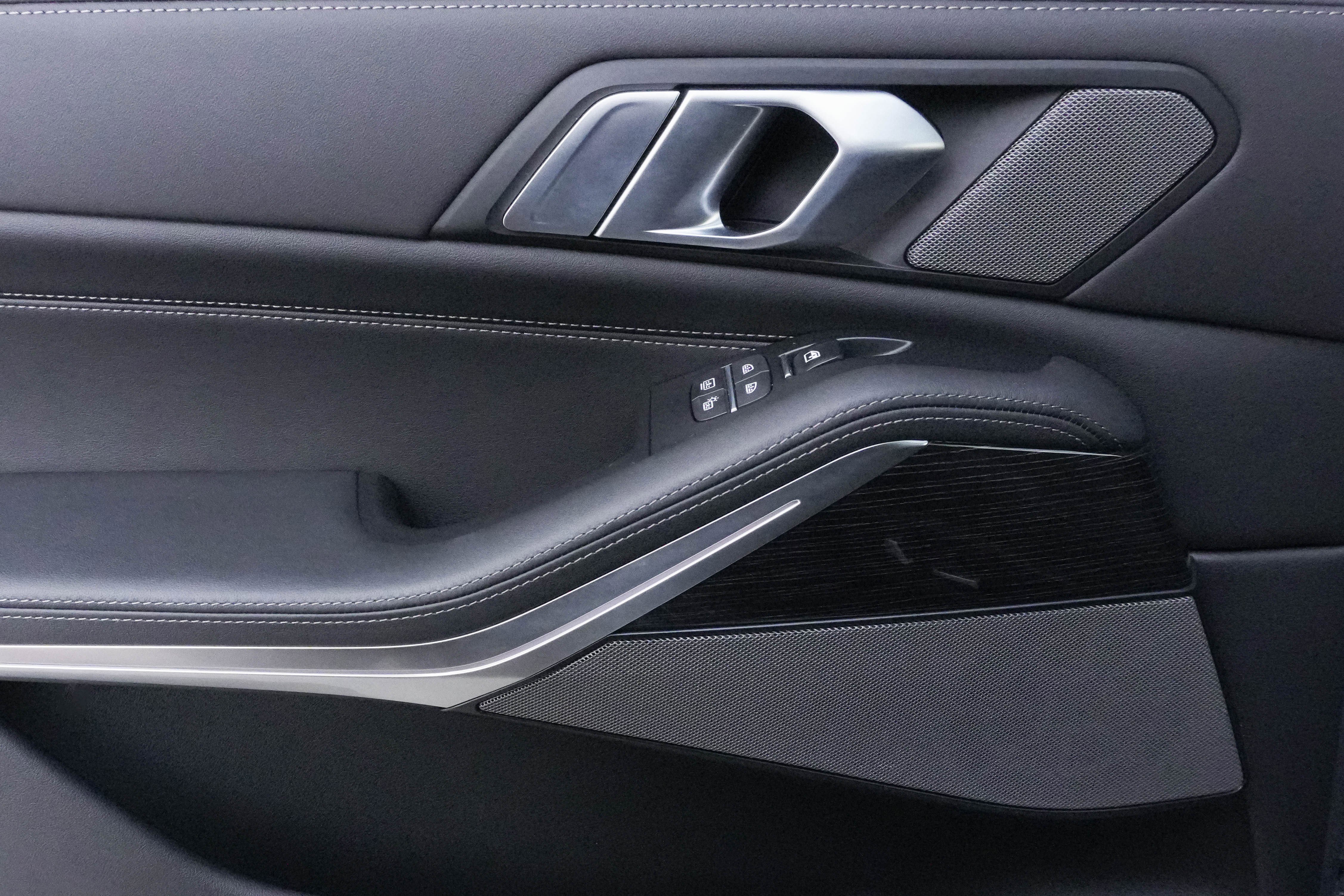 Used 2026 BMW X7 M60i image 32