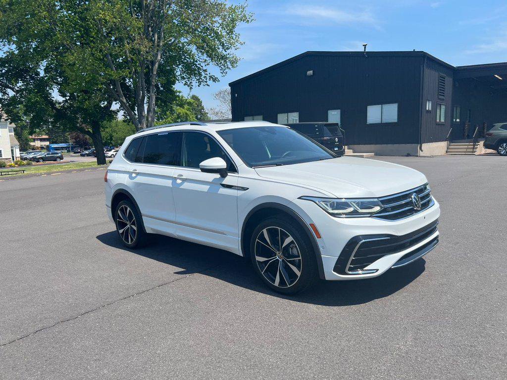 Certified 2022 Volkswagen Tiguan SEL R-Line AWD/4WD image 8
