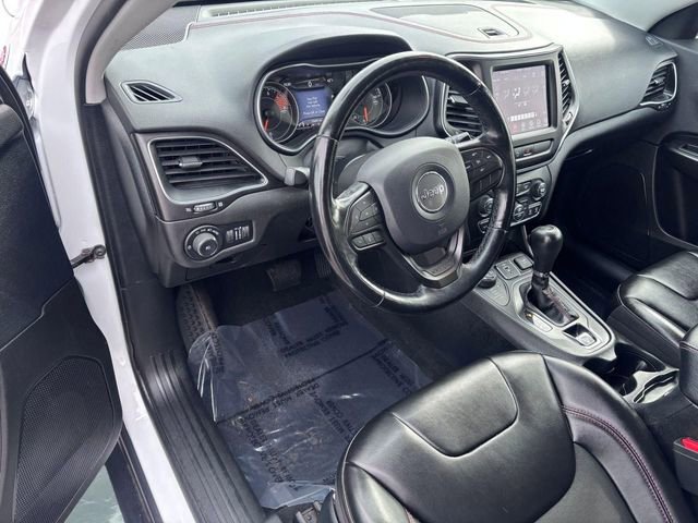 Used 2020 Jeep Cherokee Trailhawk w/ Cold Weather Group image 9