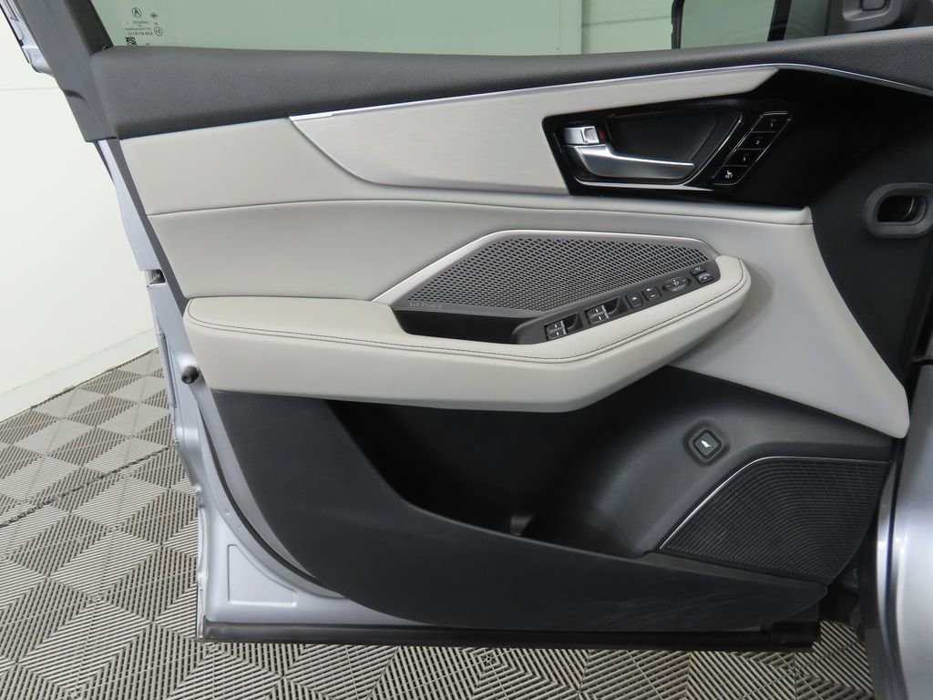 Used 2022 Acura MDX FWD w/ Technology Package image 24