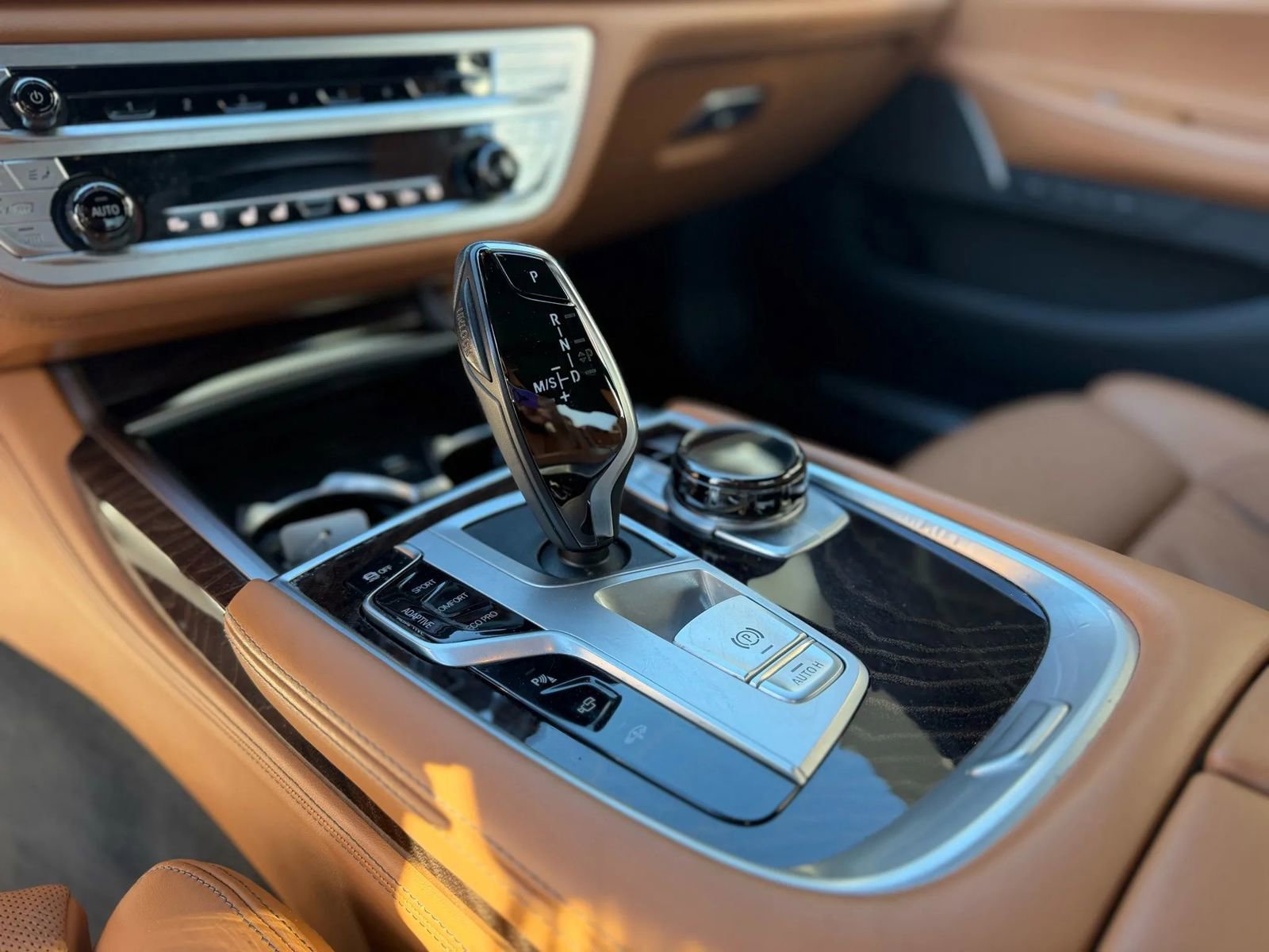 Used 2022 BMW 750i xDrive w/ Executive Package AWD/4WD image 35