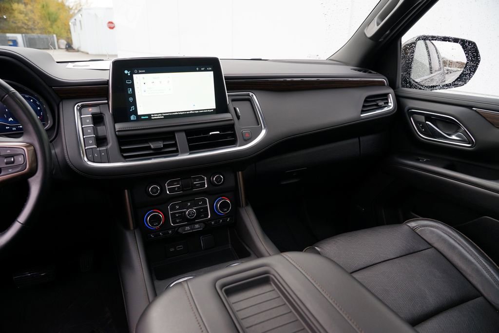 Used 2023 Chevrolet Suburban High Country w/ Premium Package image 21