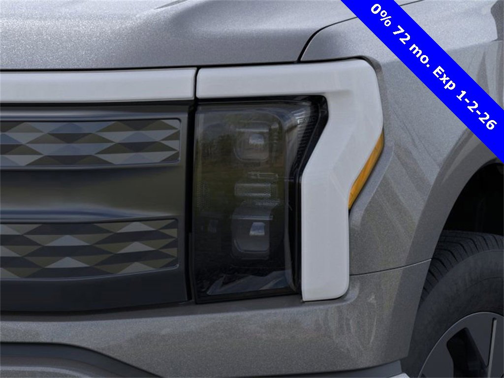 Used 2025 Ford F150 Lightning Lariat image 18