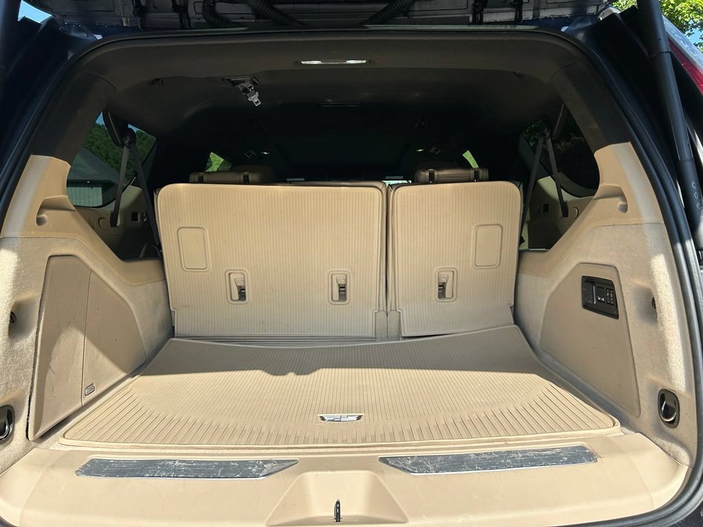 Used 2024 Cadillac Escalade ESV Premium Luxury w/ LPO, Floor Liner Package AWD/4WD image 47