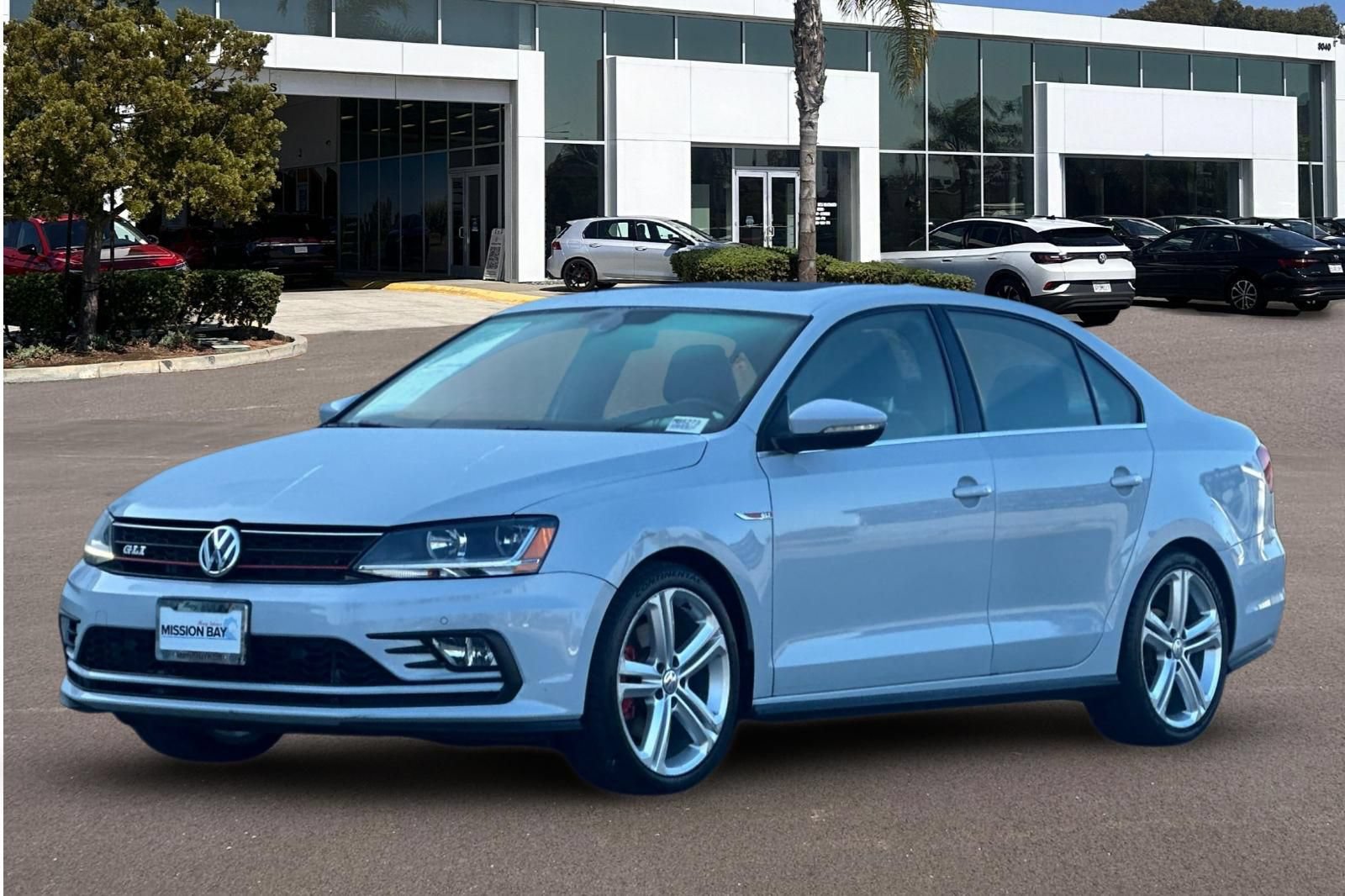 Used 2017 Volkswagen Jetta GLI FWD image 7