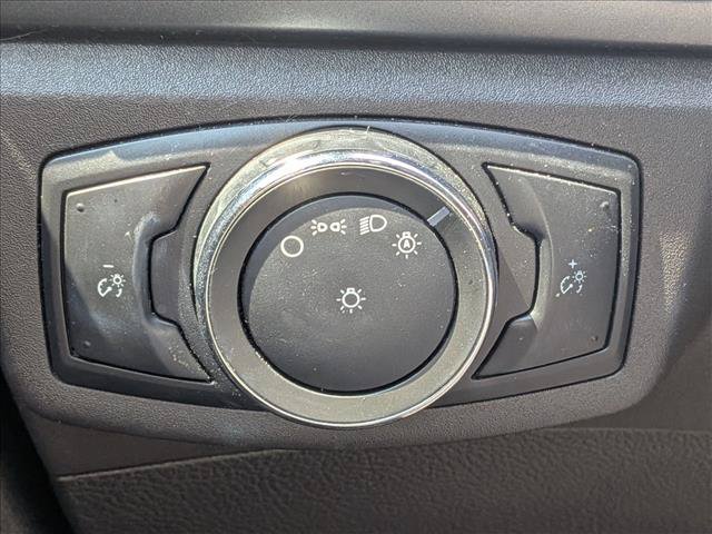 Used 2016 Ford Fusion SE FWD image 12