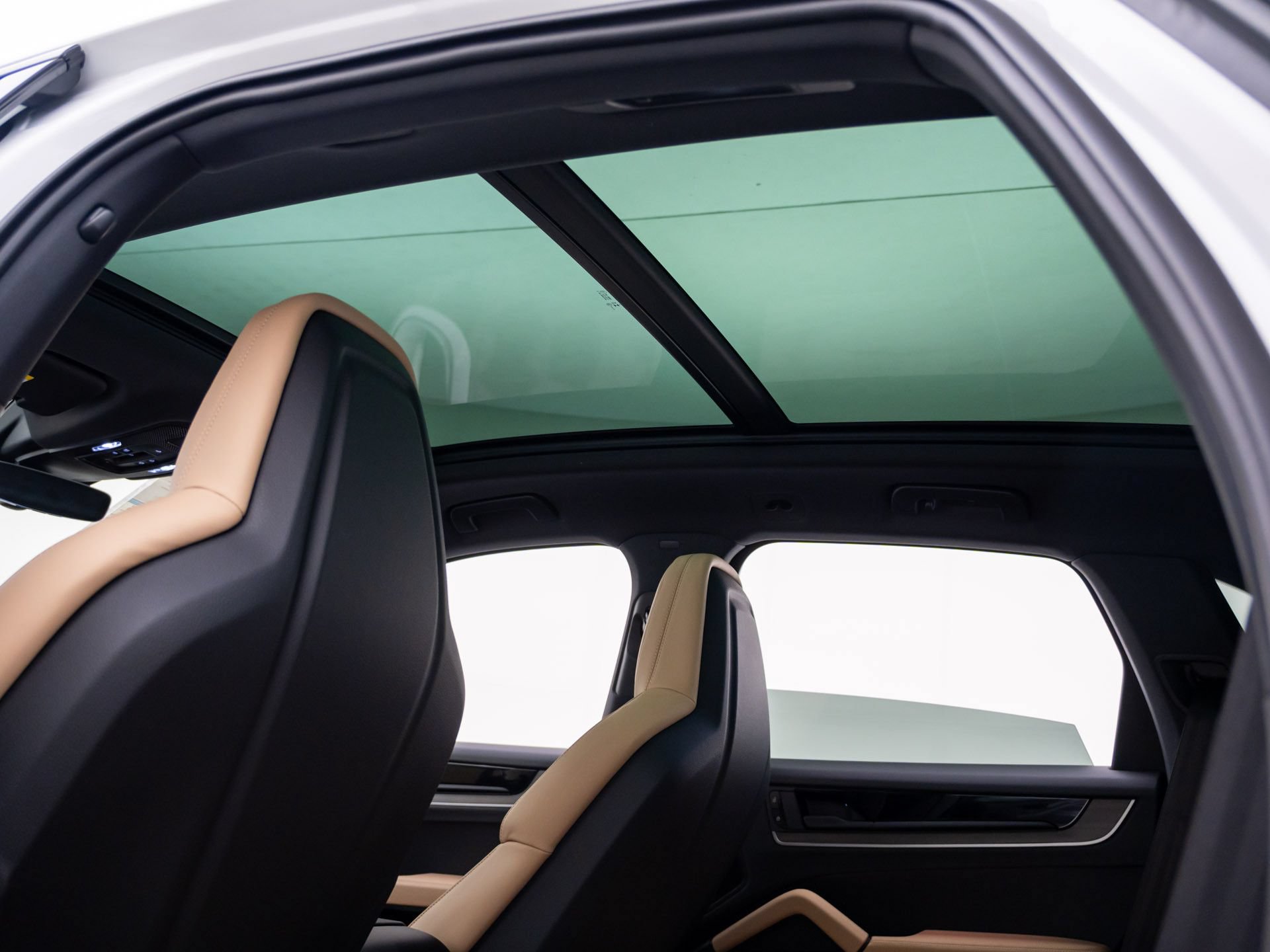 New 2026 Porsche Cayenne AWD/4WD image 18