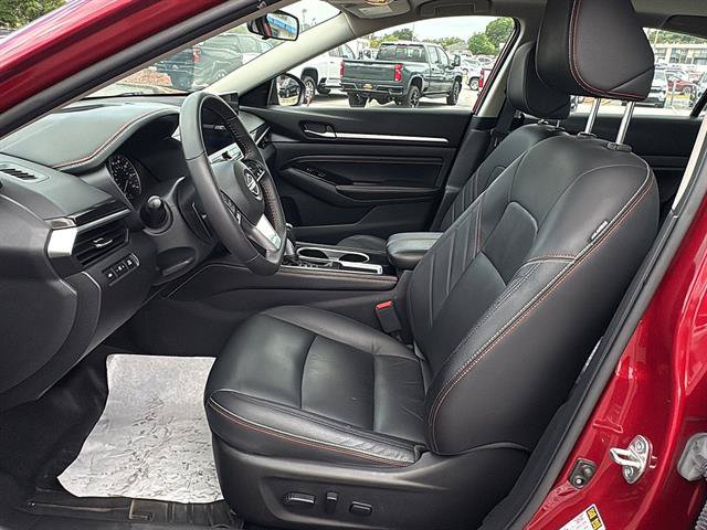 Used 2023 Nissan Altima 2.5 SR w/ SR Premium Package FWD image 15