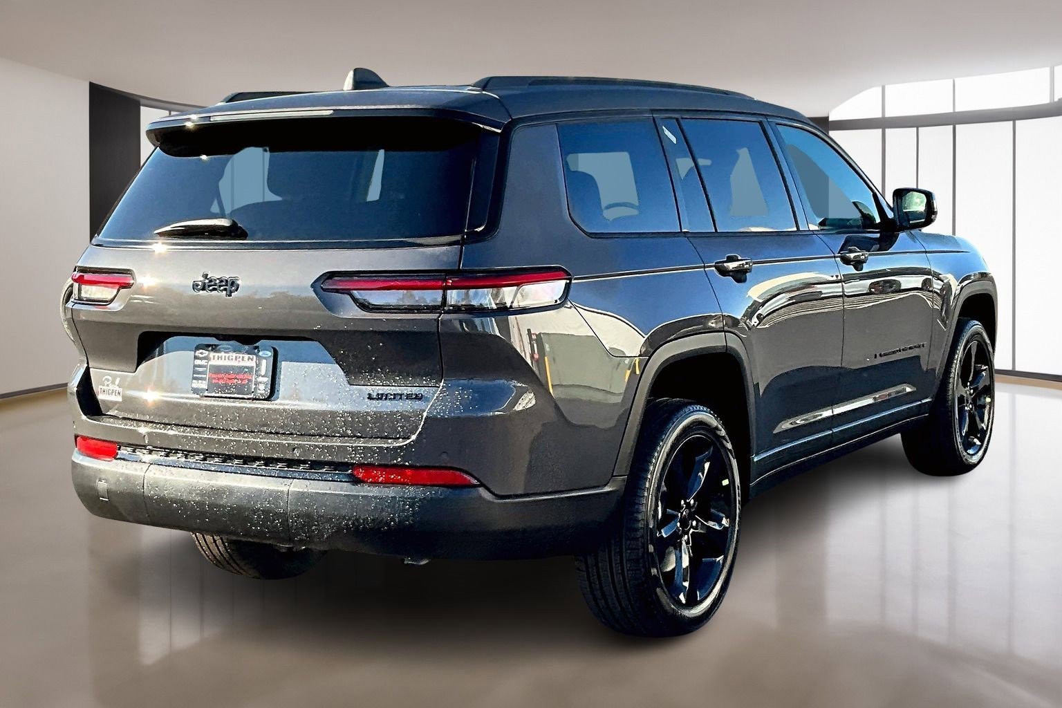 New 2025 Jeep Grand Cherokee L Limited w/ Black Appearance Package image 17