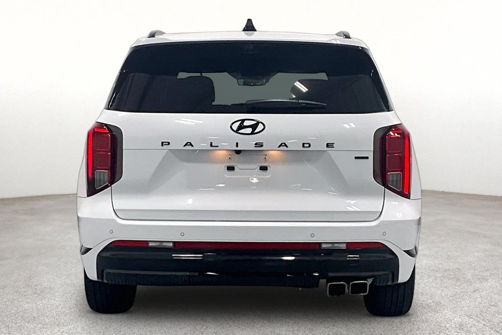 Used 2025 Hyundai Palisade AWD image 4