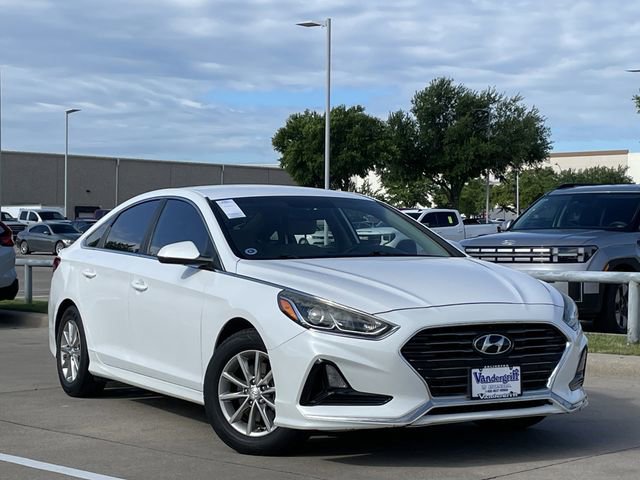 Used 2018 Hyundai Sonata SE w/ Cargo Package image 2