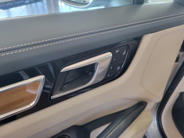 Used 2022 Porsche Cayenne GTS image 14