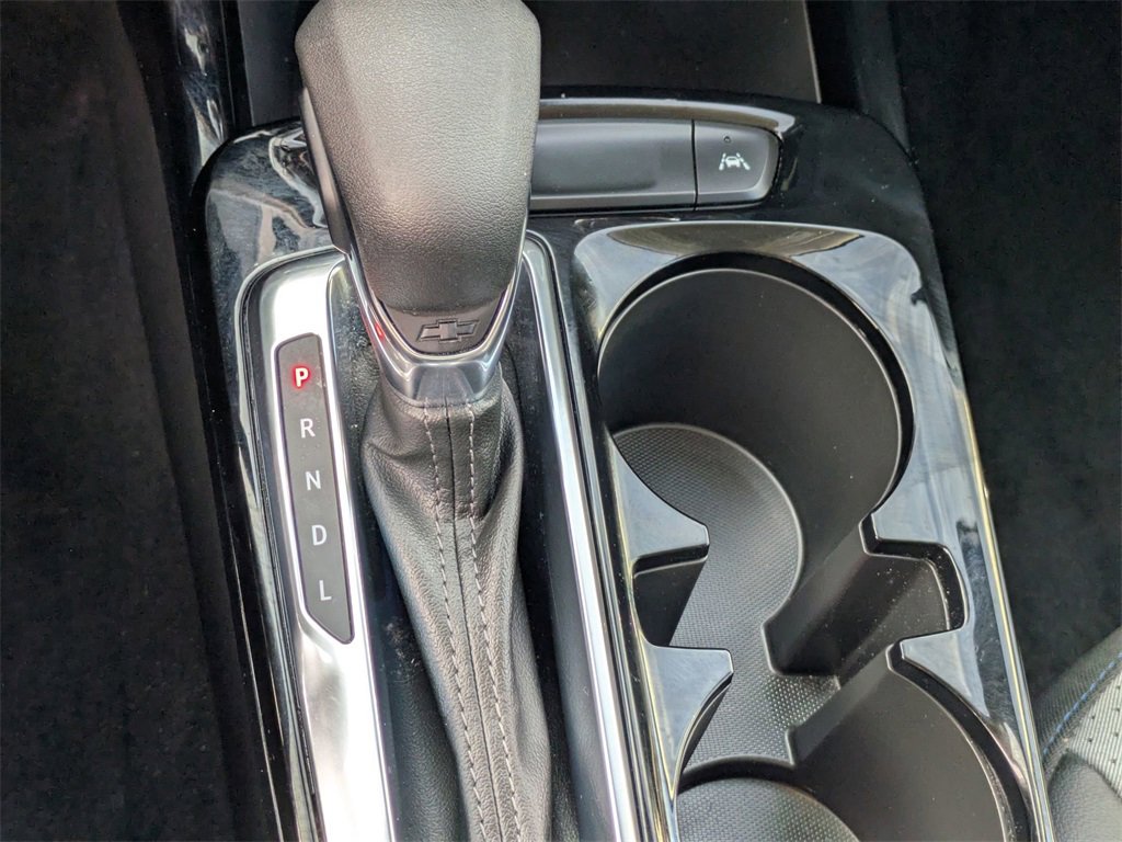 Used 2025 Chevrolet Trax LT w/ LT Convenience Package image 23