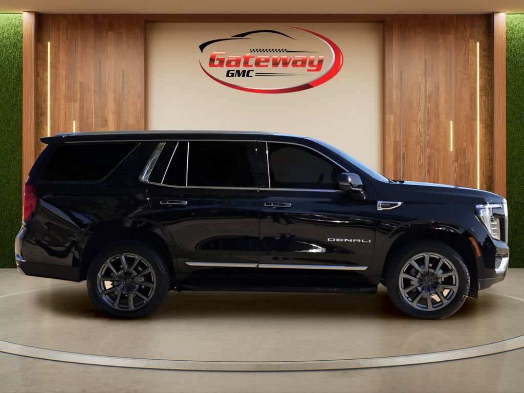 Used 2025 GMC Yukon Denali AWD/4WD image 4