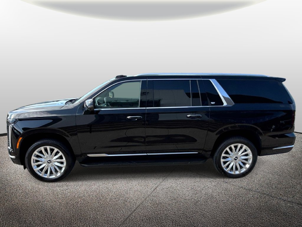 Used 2026 Cadillac Escalade ESV 4WD image 3
