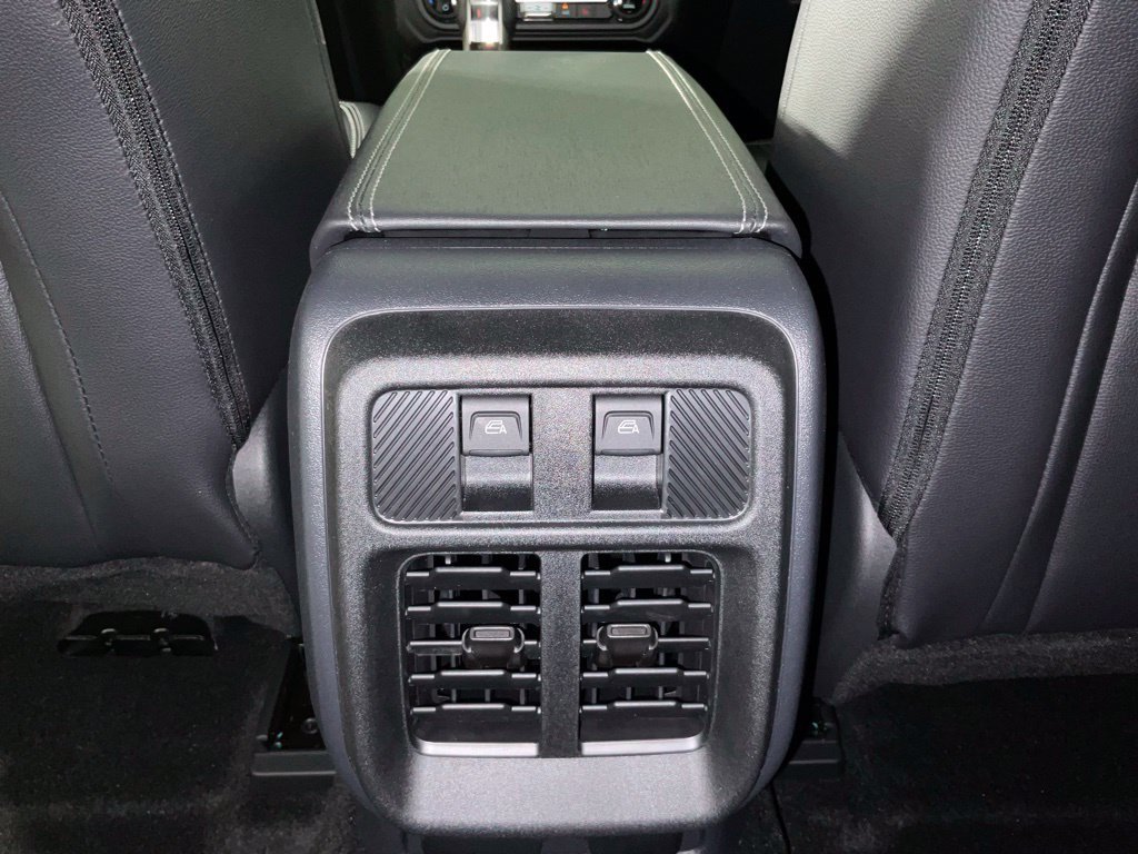 New 2026 Ford Bronco Outer Banks AWD/4WD image 17