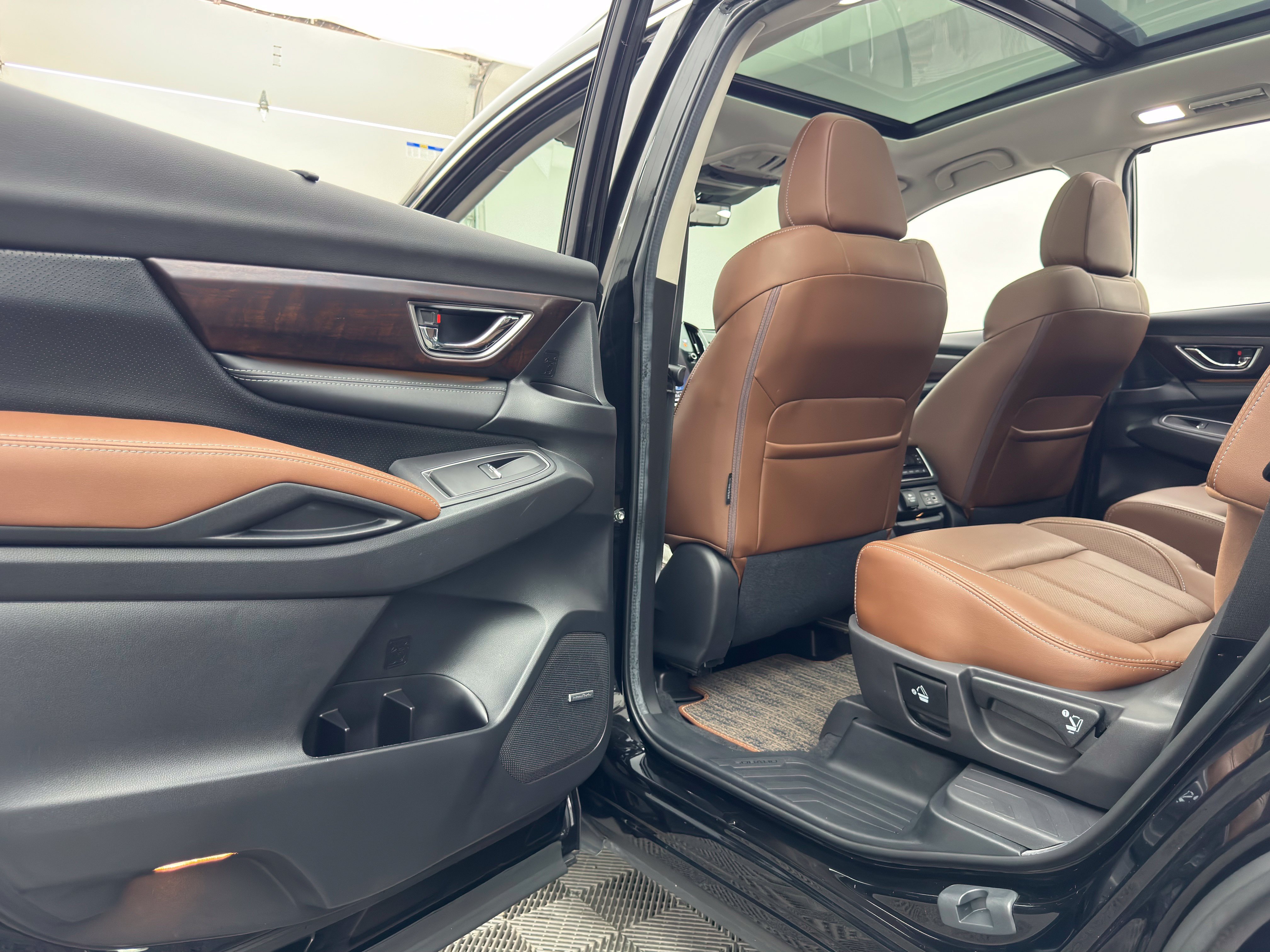 Used 2024 Subaru Ascent Touring AWD/4WD image 40