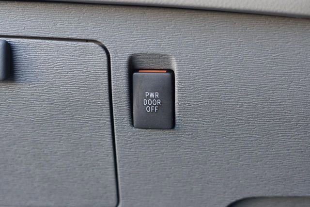 Used 2020 Toyota Sienna LE image 19