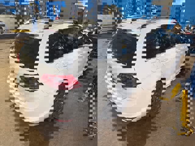 Used 2015 Volkswagen Golf TDI SEL w/ Lighting Package (SEL) image 6