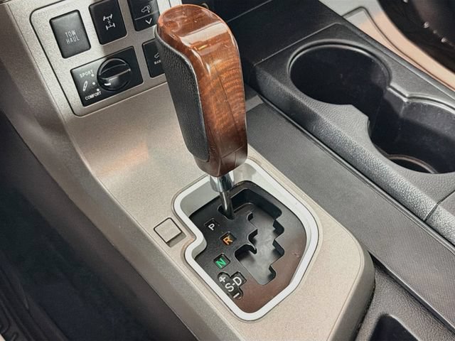 Used 2016 Toyota Sequoia Platinum AWD/4WD image 16
