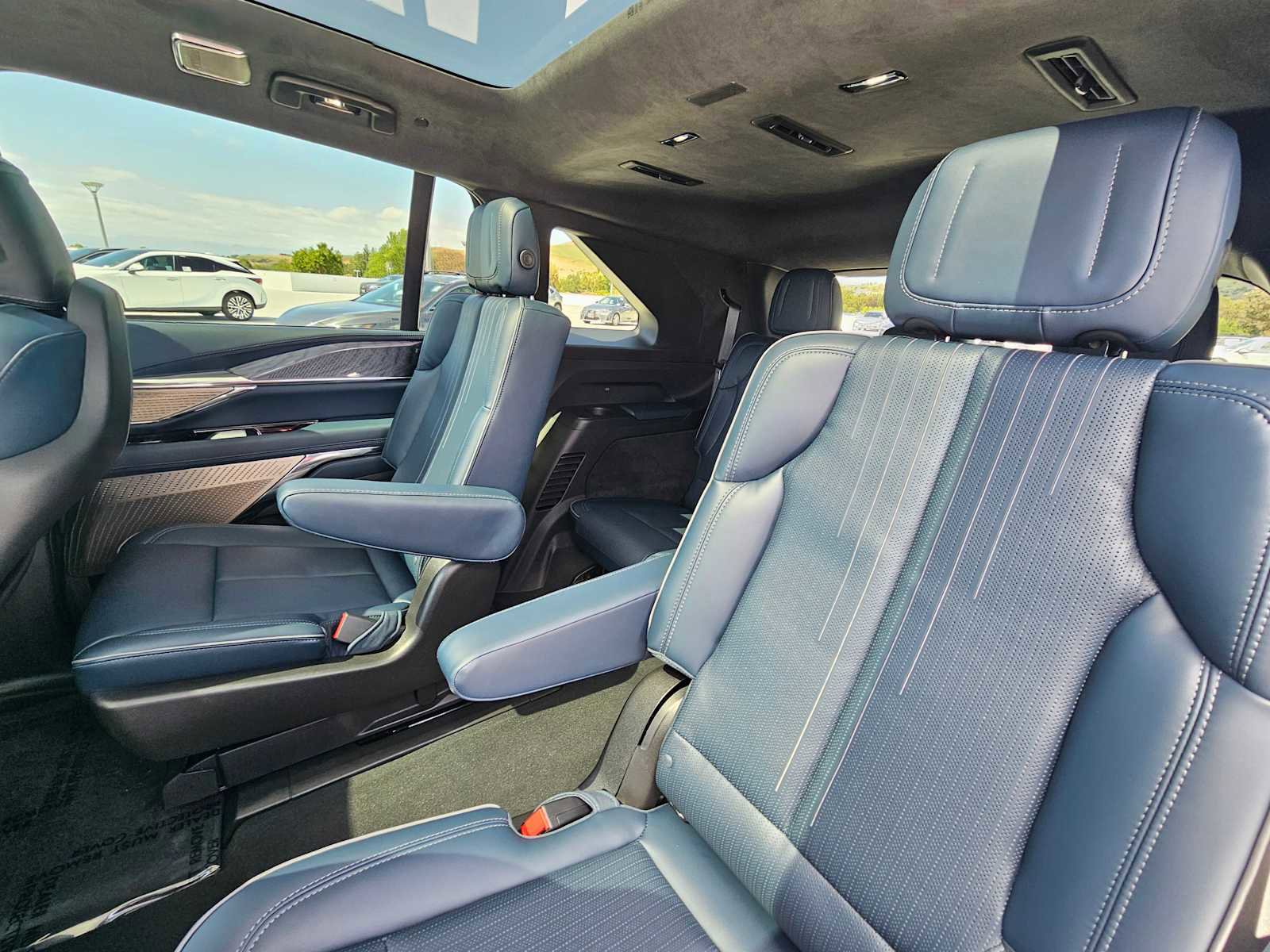 Used 2025 Cadillac Escalade IQ Sport 2 AWD/4WD image 20