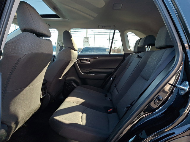 Used 2022 Toyota RAV4 XLE image 10