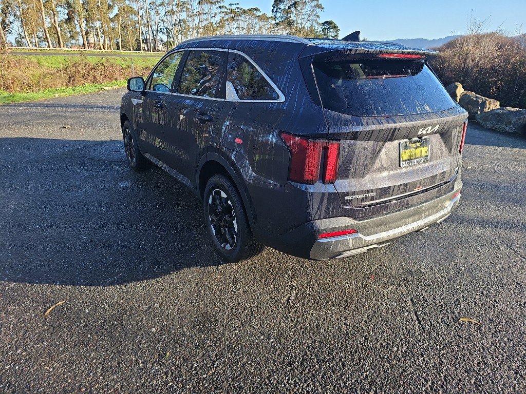 New 2026 Kia Sorento S image 5
