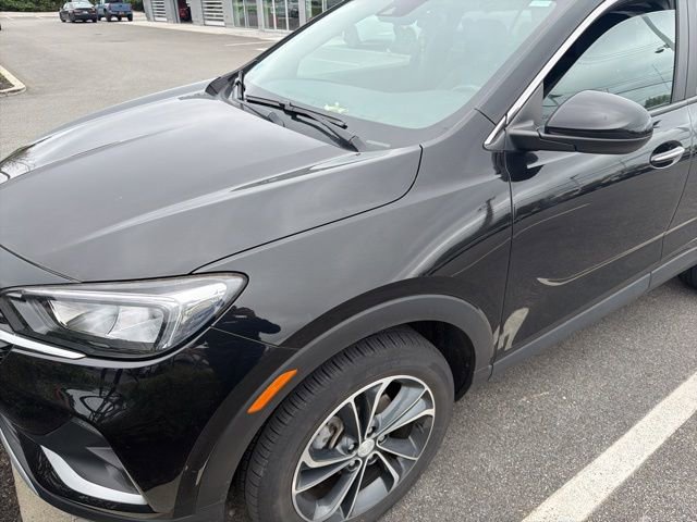 Used 2023 Buick Encore GX Select w/ Safety Package II image 3